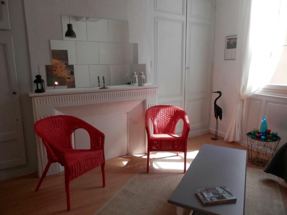 Couette Et Cafe Cyrano Apartment Bergerac Ngoại thất bức ảnh